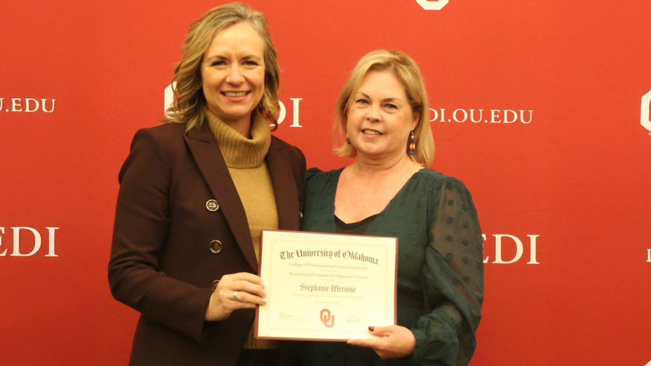 Congratulations to Choctaw Nation of Oklahoma Economic Develope Stephanie Mervine on their graduation from the University of Oklahoma Economic Development Institute